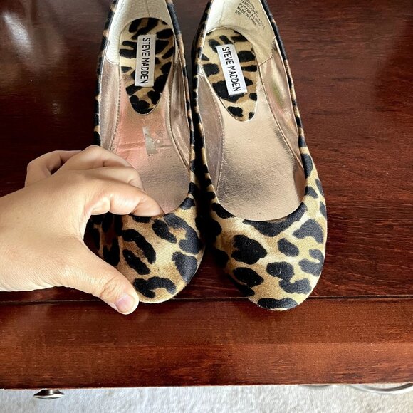 Steve Madden Cheetah Office Flats Size 6 - Picture 5 of 5